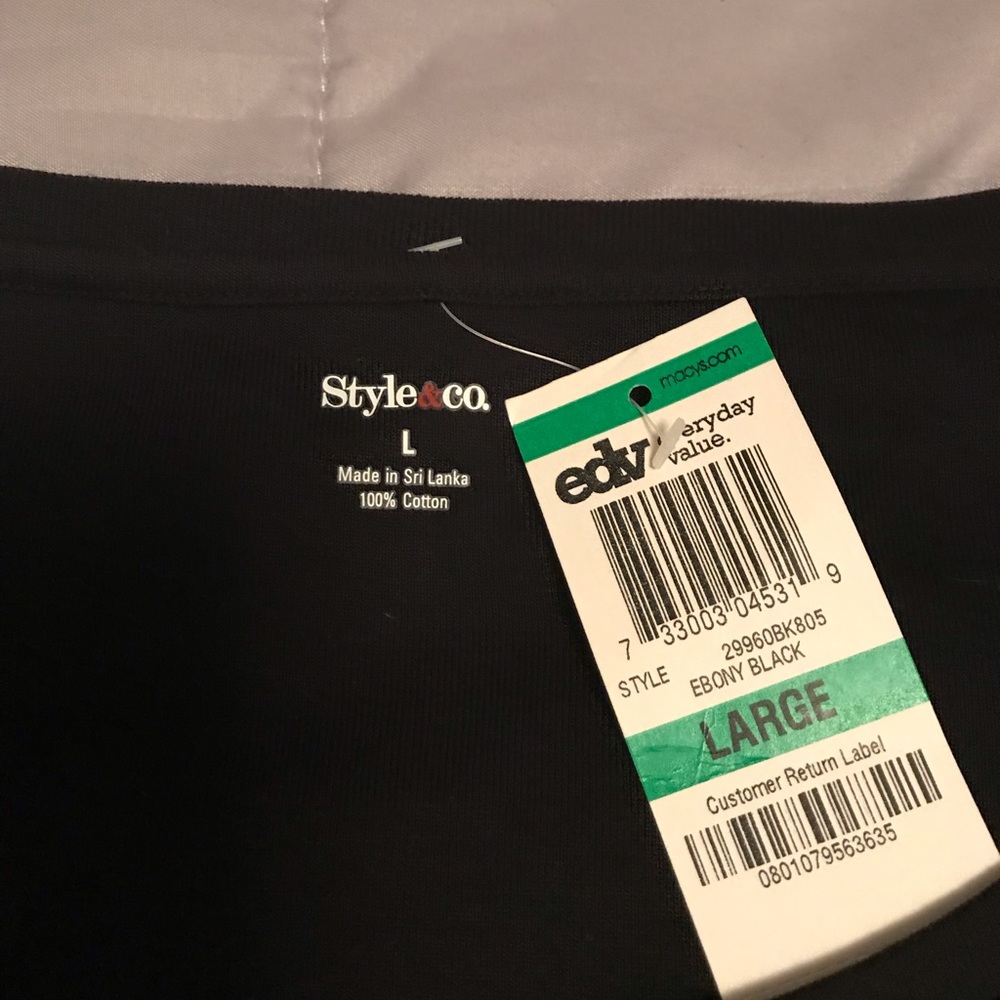 NWT women’s size large 3/4 length sleeve top